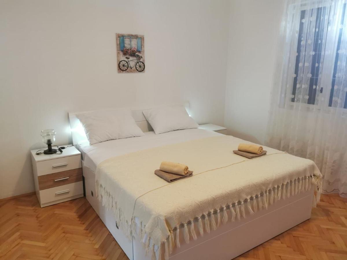Apartments Sanja Povljana Exterior photo