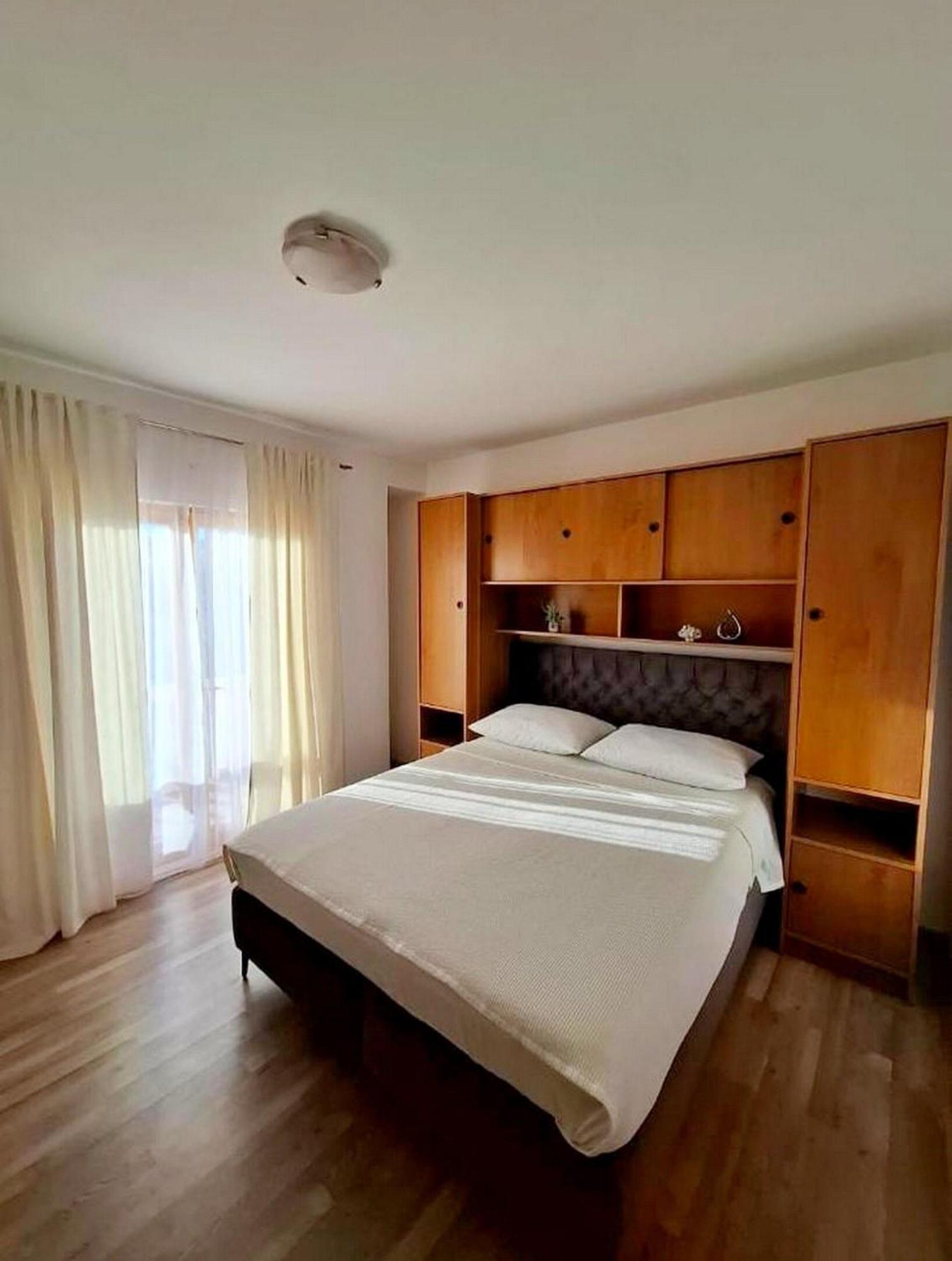 Apartments Sanja Povljana Exterior photo