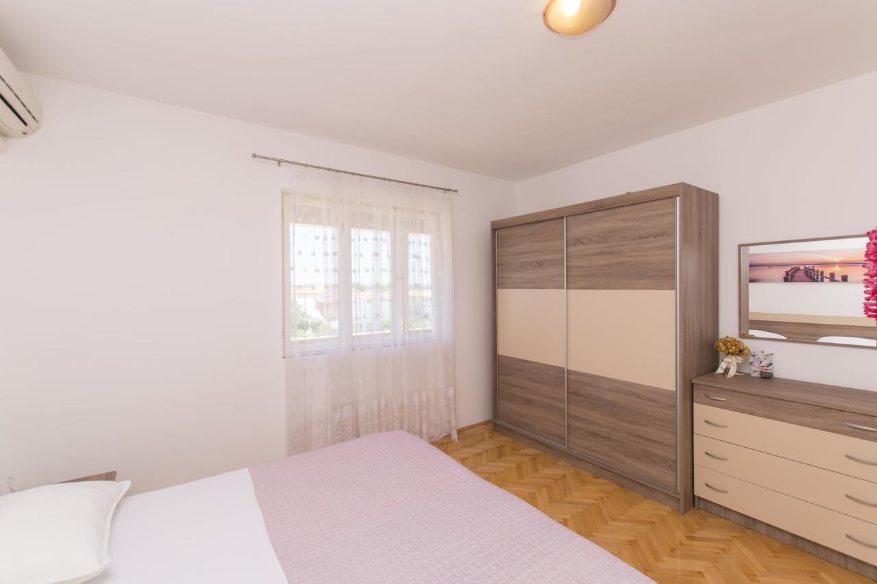 Apartments Sanja Povljana Exterior photo